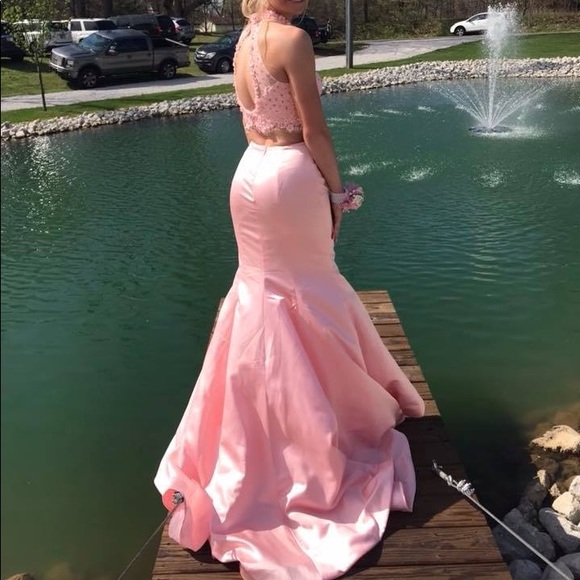 Size 6 Sherri Hill Prom Dress - Picture 3 of 3